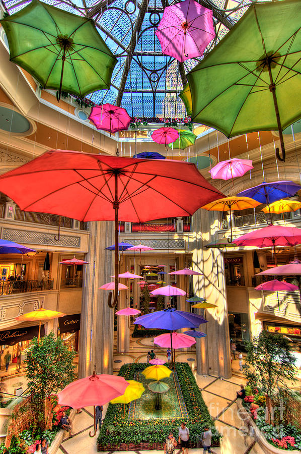 las vegas patio umbrella Shademaker Polaris LX 13' Square Aluminum Commercial Cantilever day sun protection. Umbrellas at Palazzo Shops by