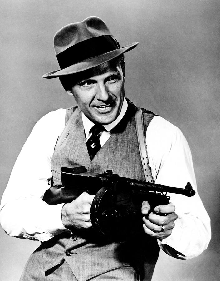 Robert Stack with Tommy Gun in The Untouchables Photograph by Everett ...